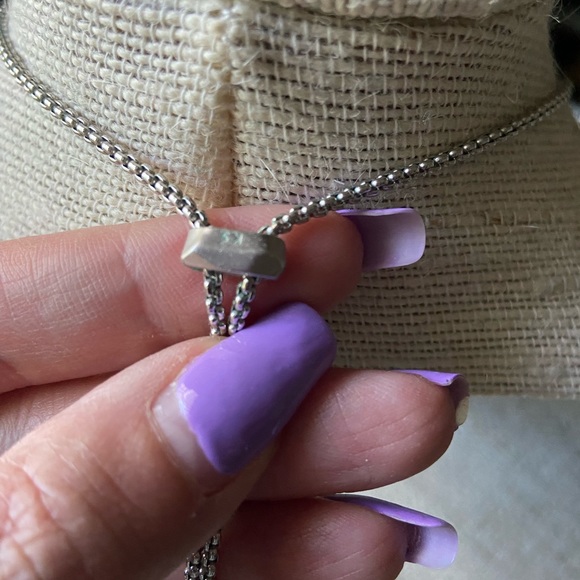 Kendra Scott - silver and white/iridescent berniece necklace - Picture 3 of 4